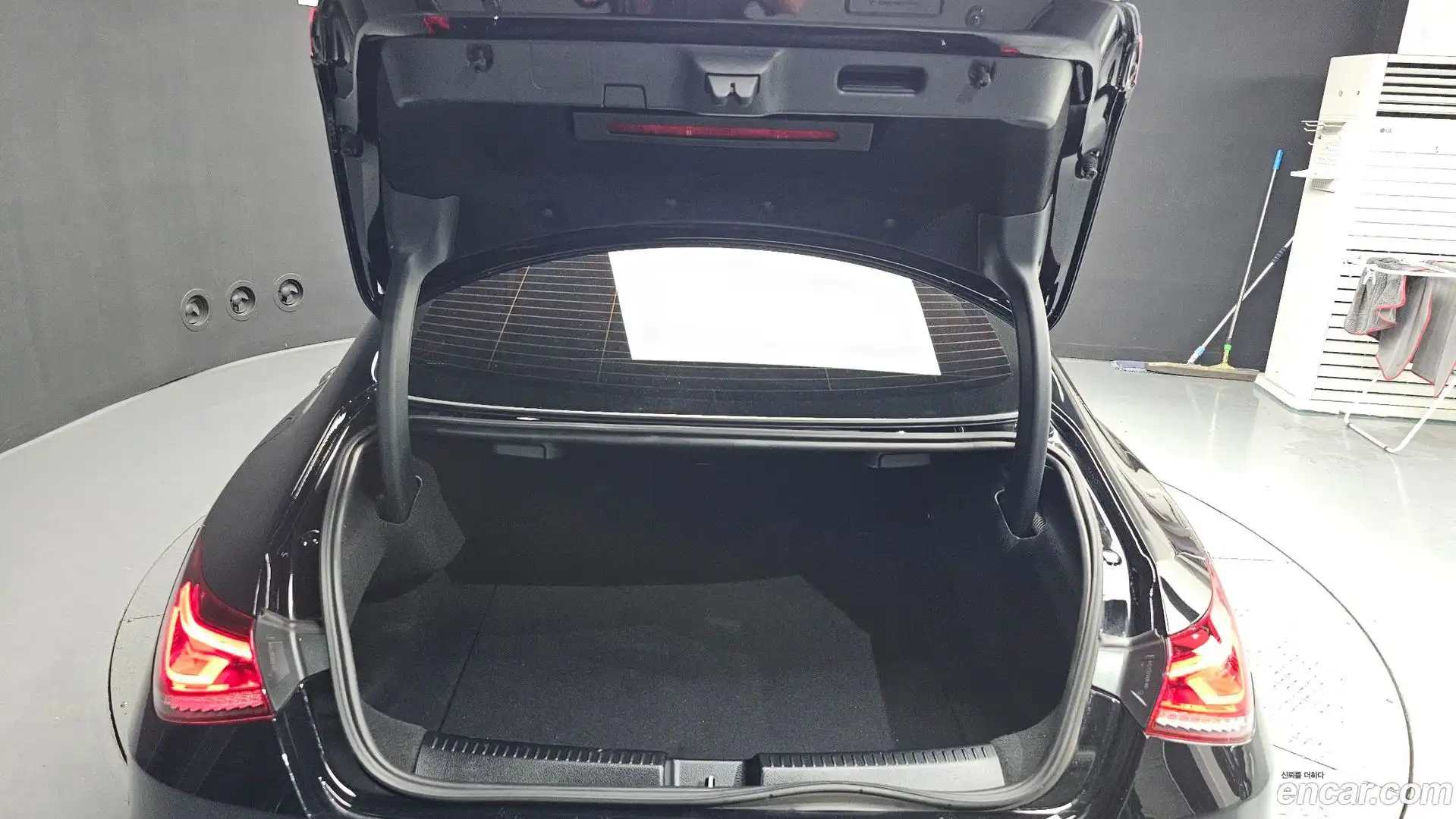 CLA-Class Mercedes-Benz 2021.6-OPTION-024
