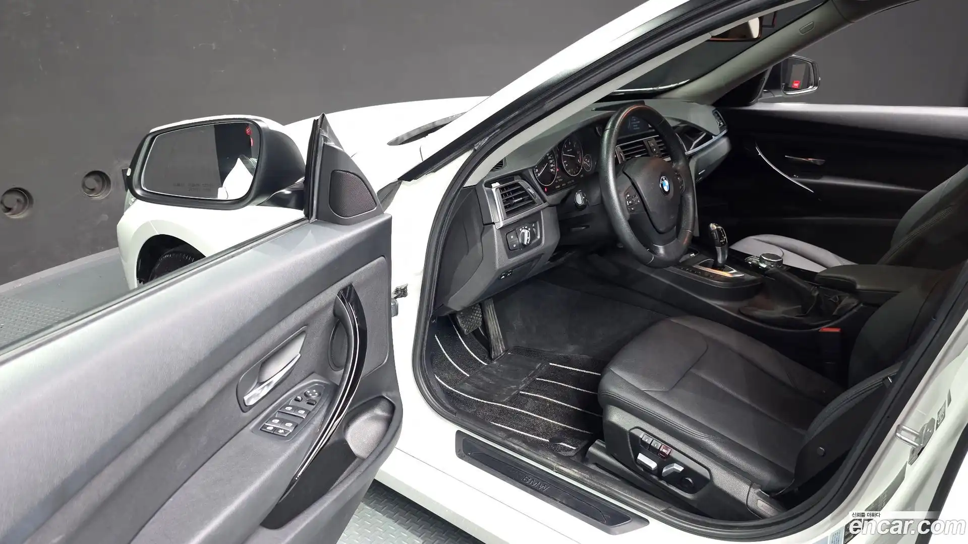 Gran Turismo BMW 2017.8-INNER-010