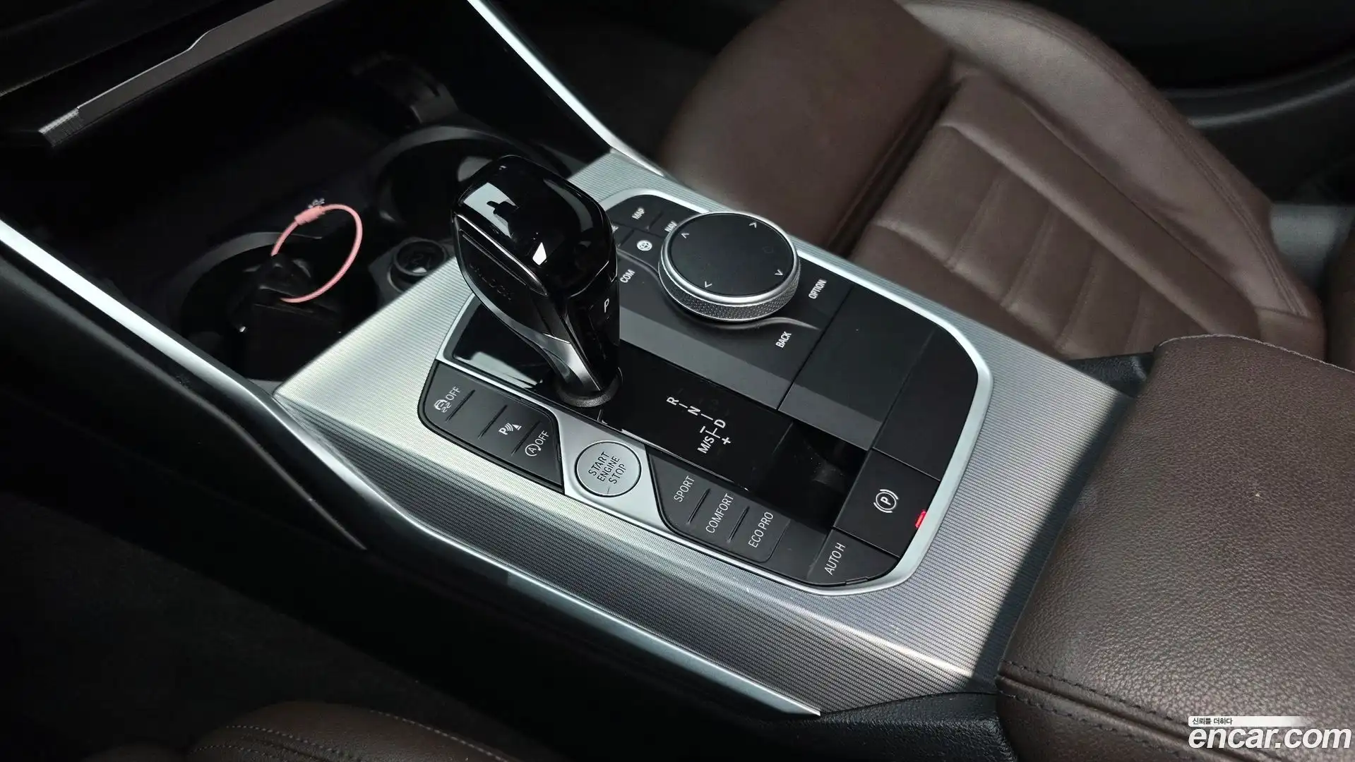 3-Series BMW 2022.3-INNER-009