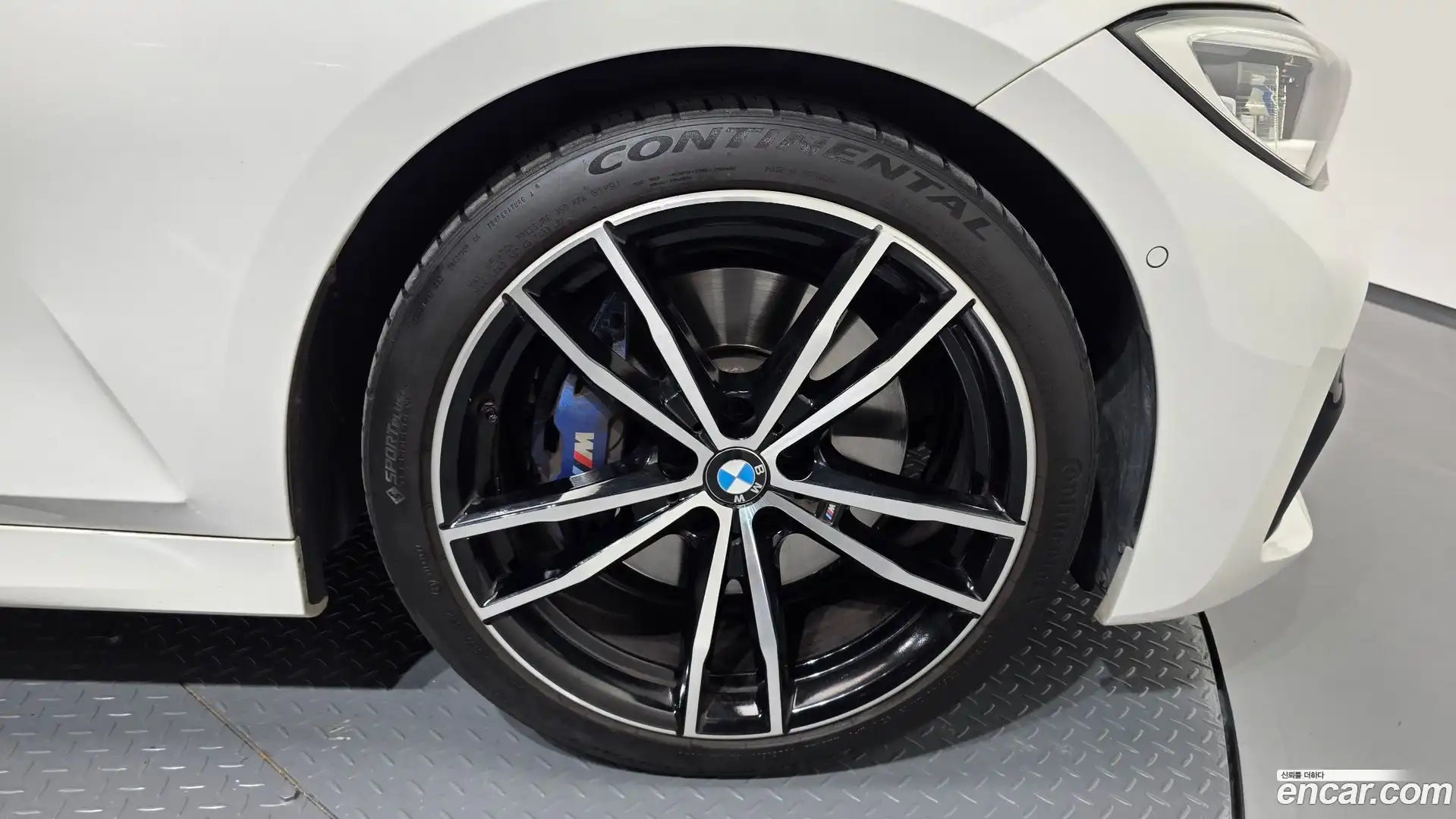 3-Series BMW 2022.3-OUTER-031