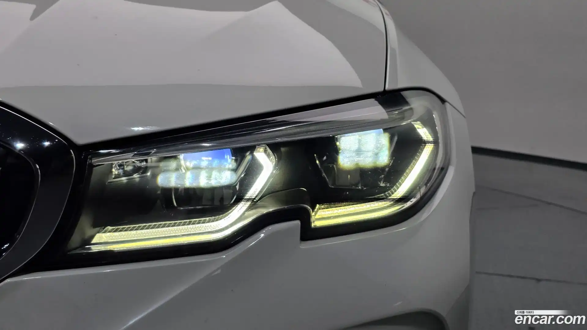 3-Series BMW 2022.3-OUTER-032