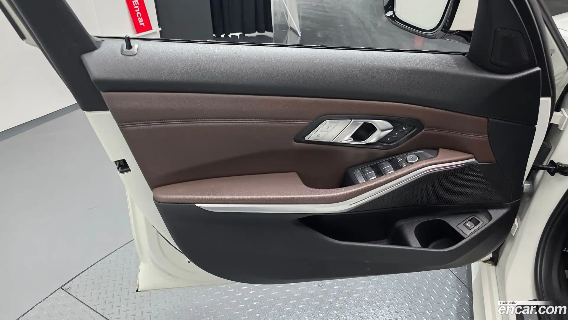 3-Series BMW 2022.3-INNER-034