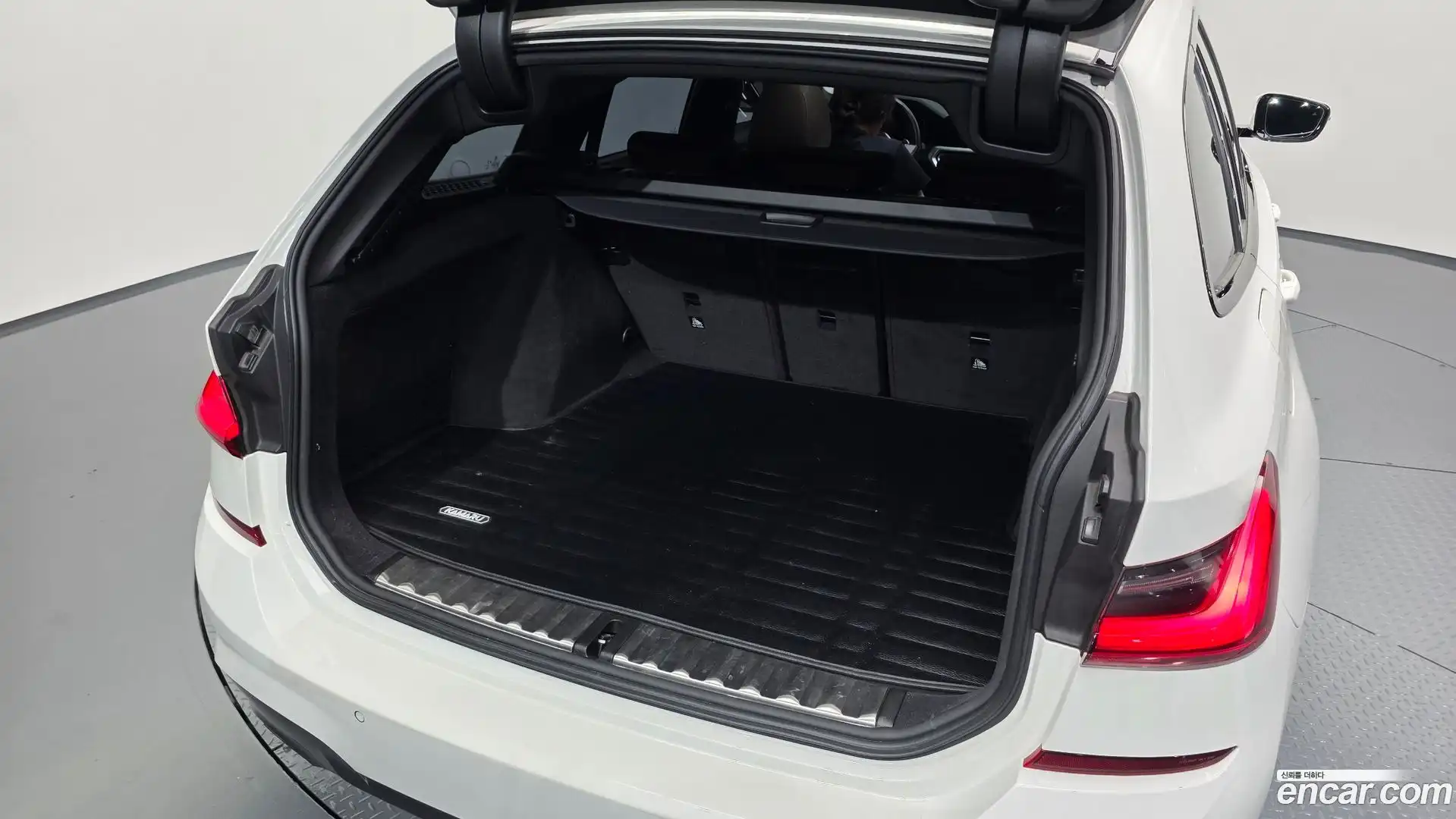 3-Series BMW 2022.3-OPTION-047