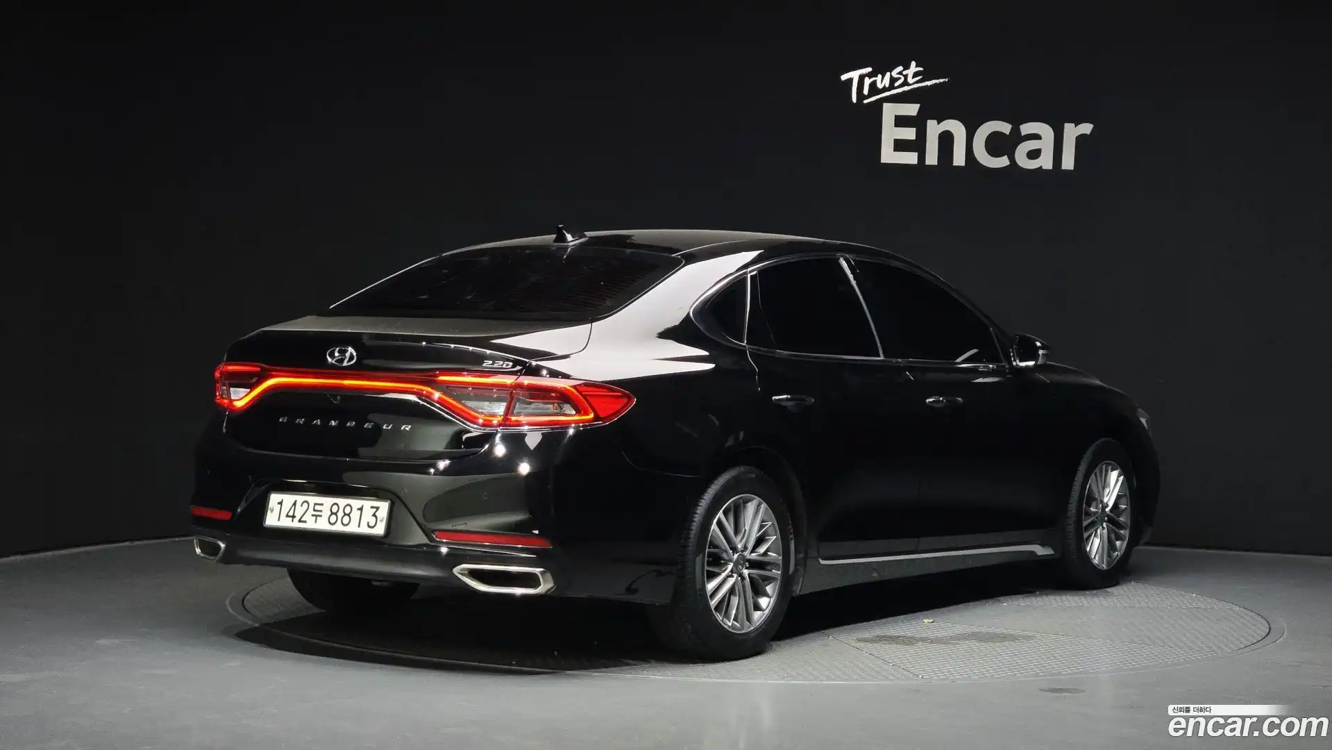 Grandeur Hyundai 2018.1-OUTER-002