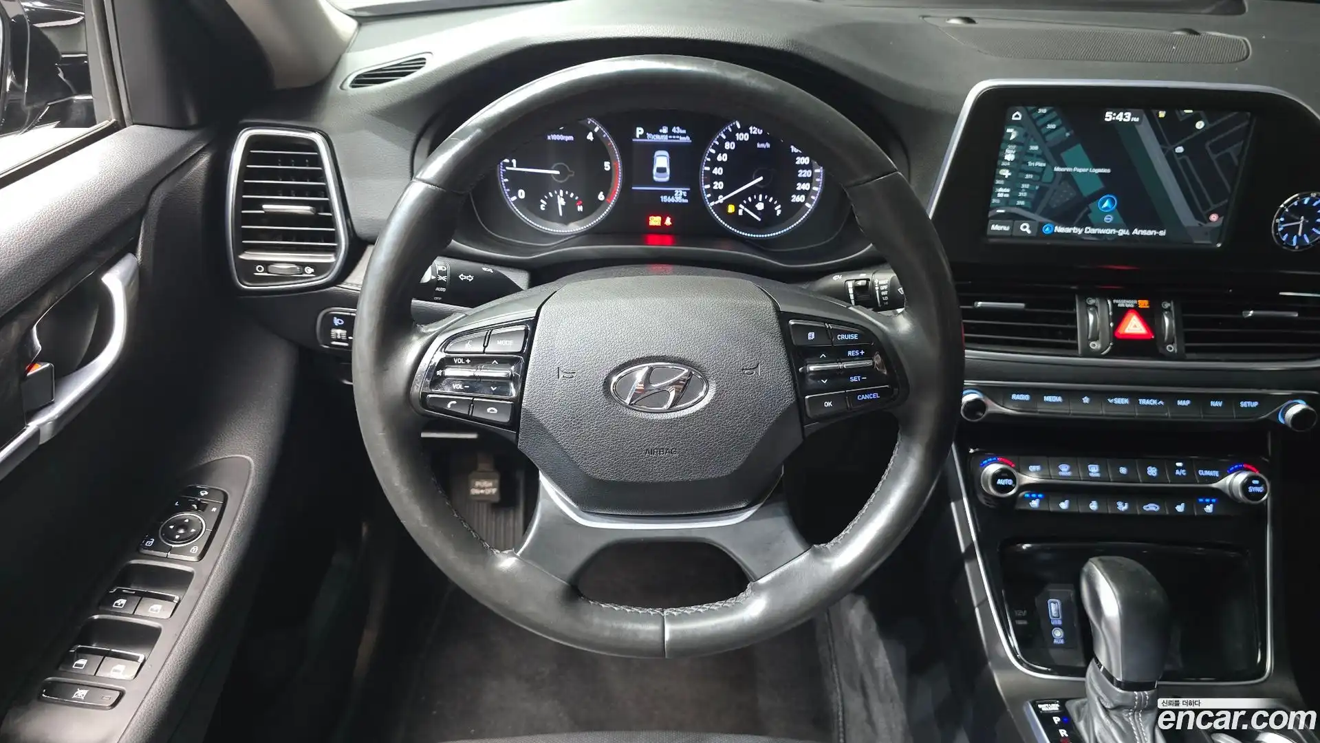 Grandeur Hyundai 2018.1-OPTION-017