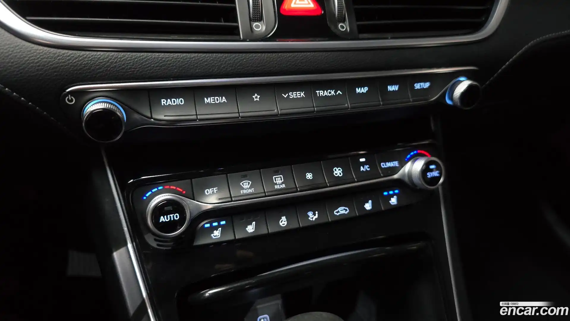 Grandeur Hyundai 2018.1-OPTION-022