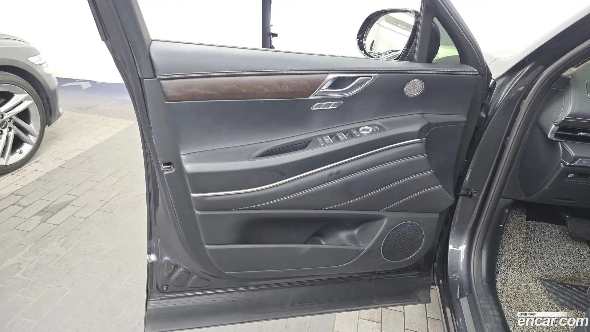 GV80 Genesis 2021.0-INNER-034