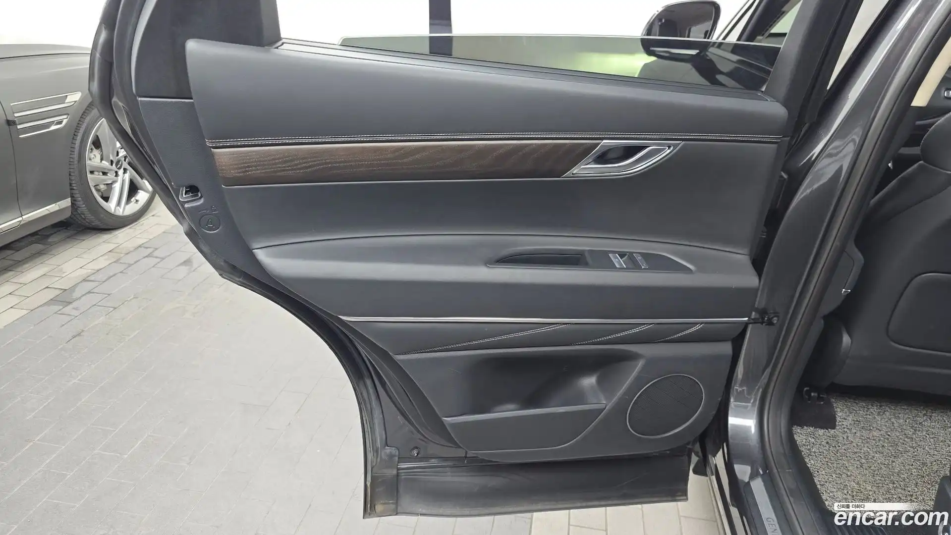GV80 Genesis 2021.0-INNER-035