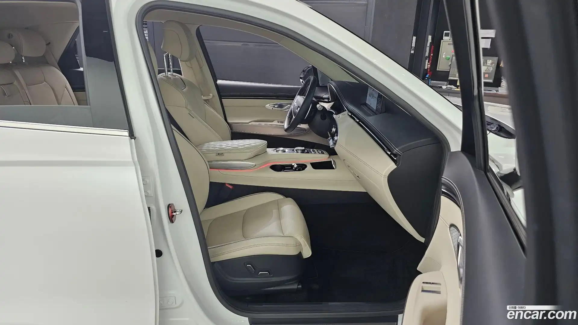 GV70 Genesis 2021.3-INNER-036
