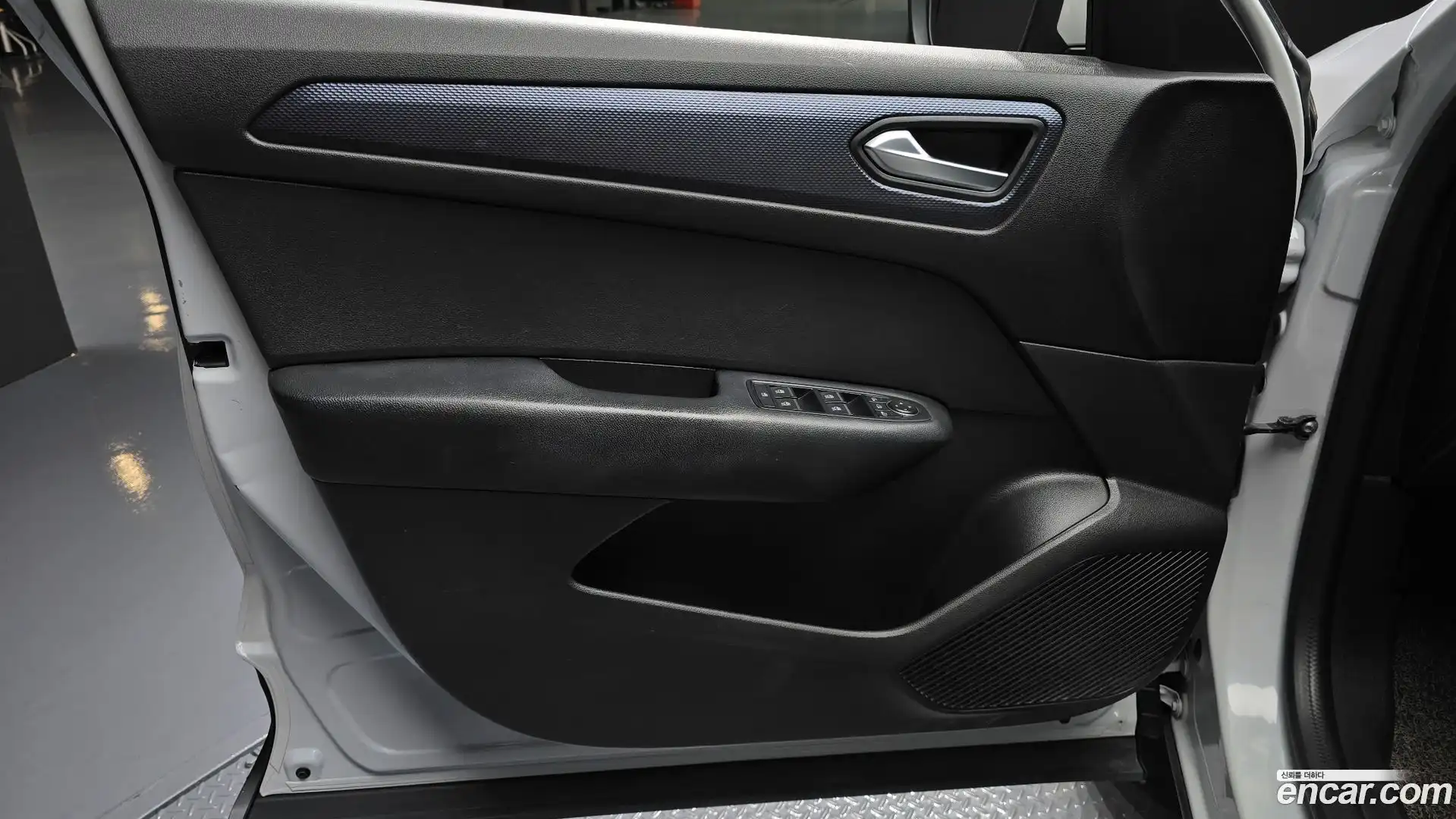XM3 Renault Korea 2020.10-INNER-034