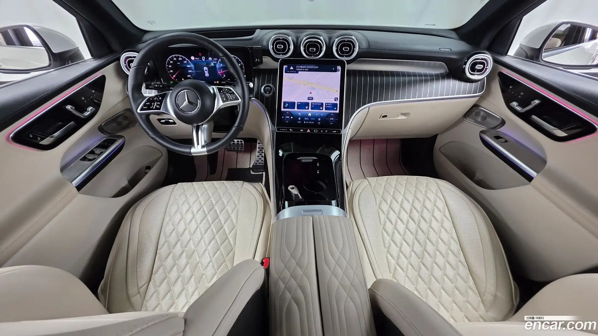 GLC-Class Mercedes-Benz 2024.9-INNER-007