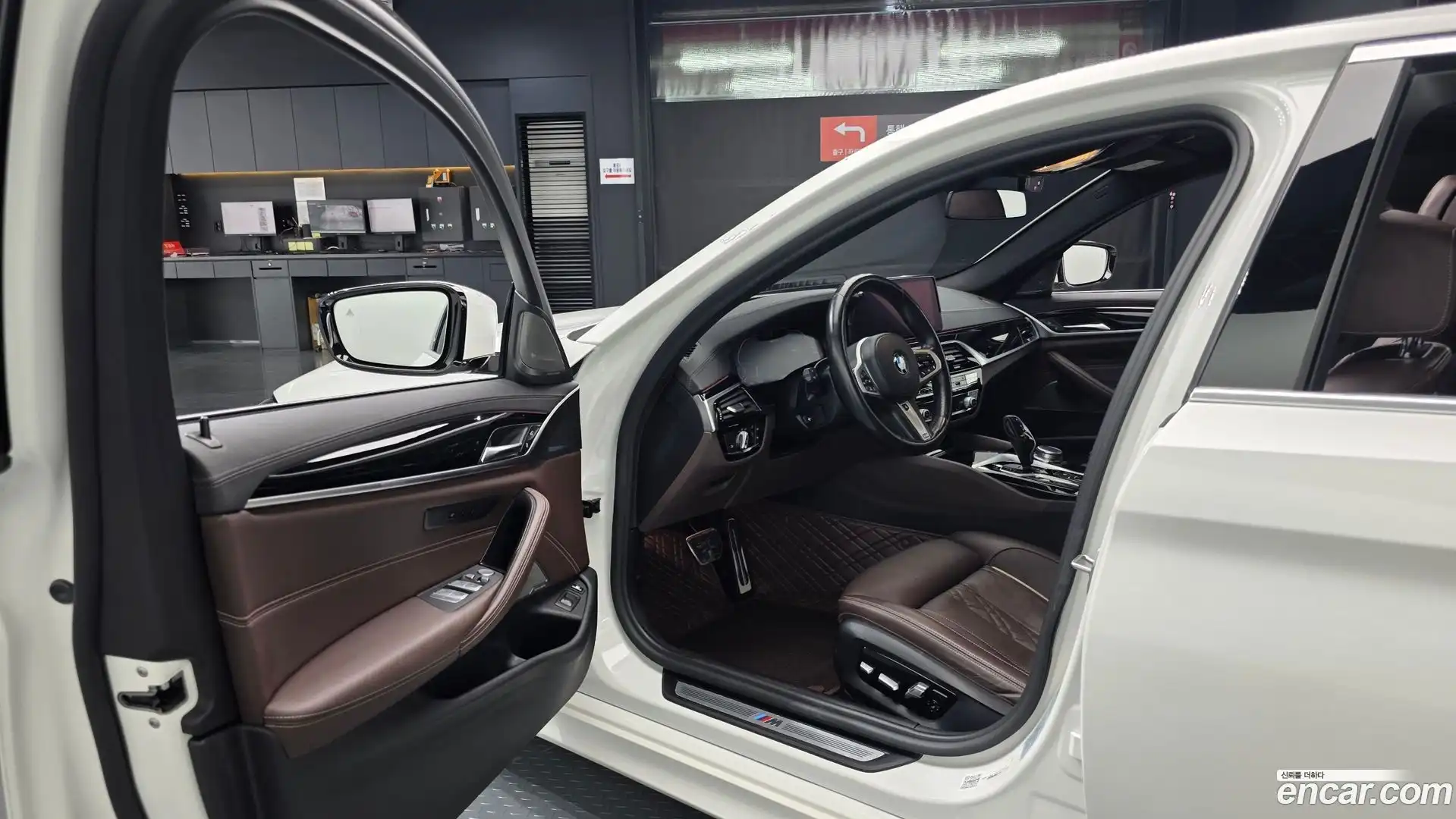 5-Series BMW 2021.5-INNER-010