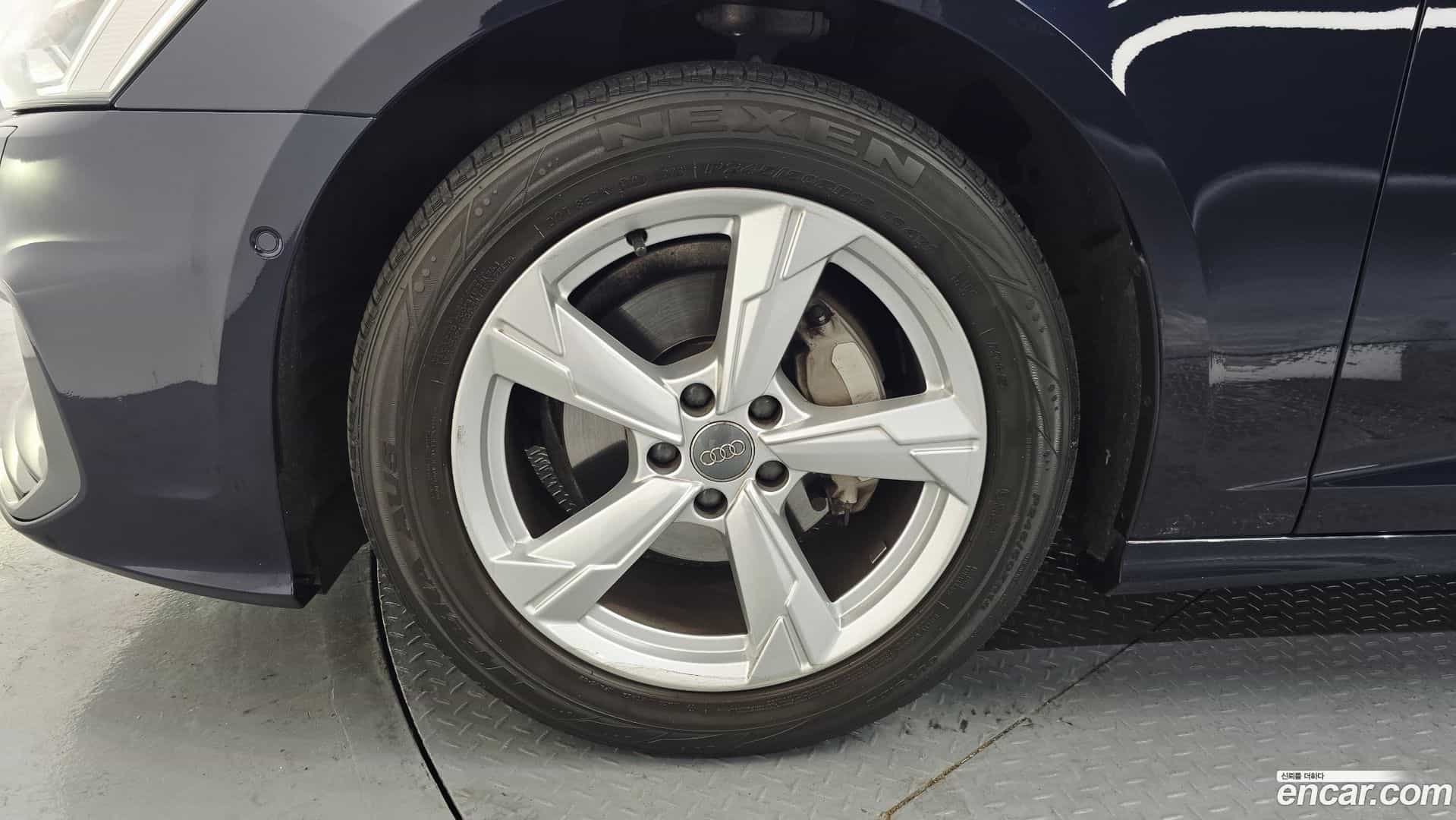 A6 Audi 2021.11-OUTER-005