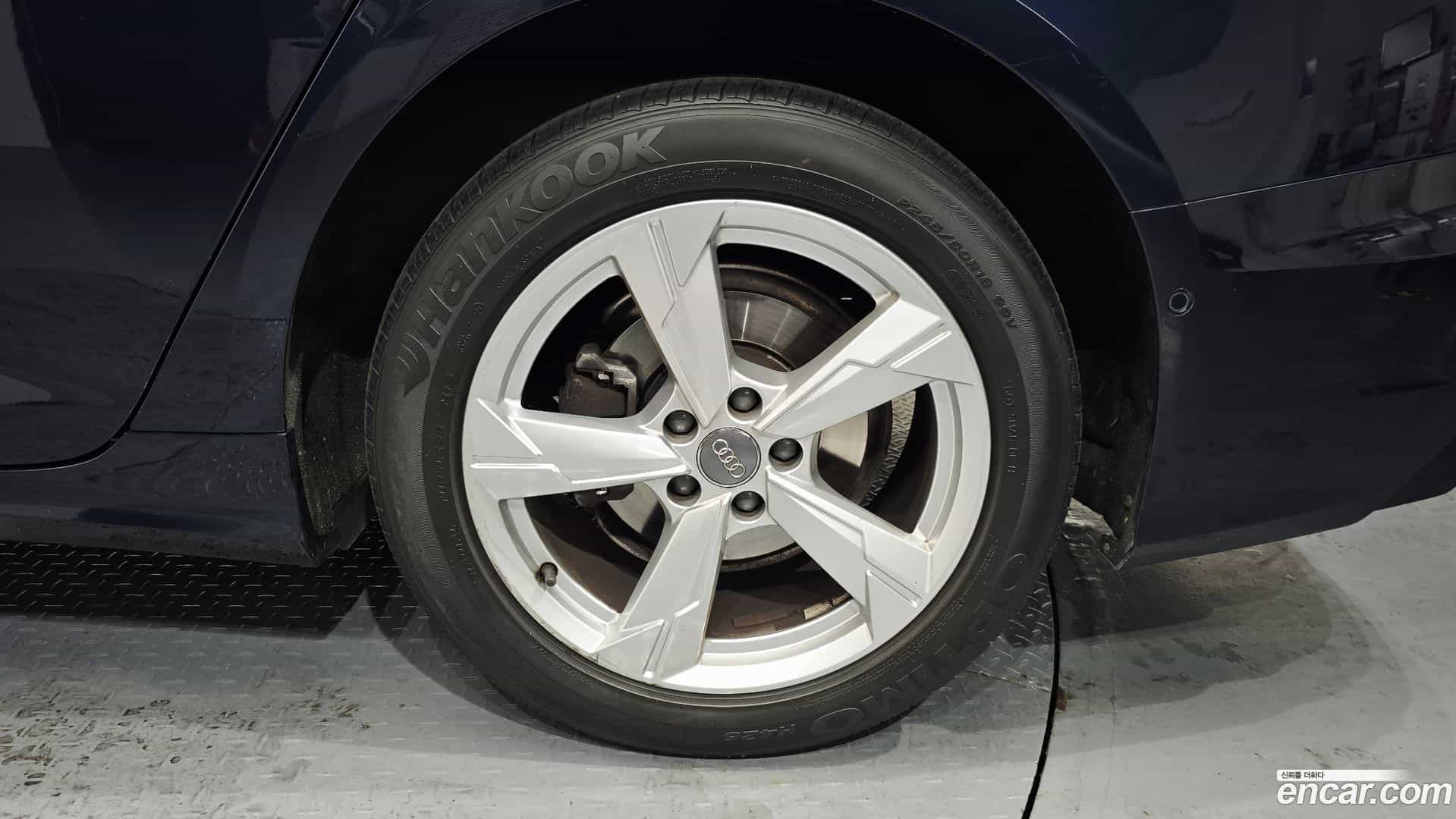A6 Audi 2021.11-OUTER-031