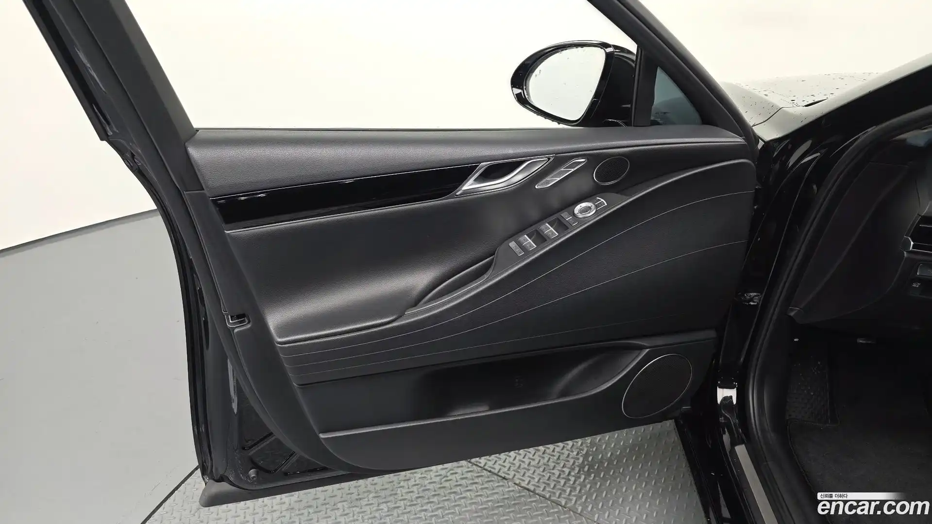 G80 Genesis 2021.2-INNER-034