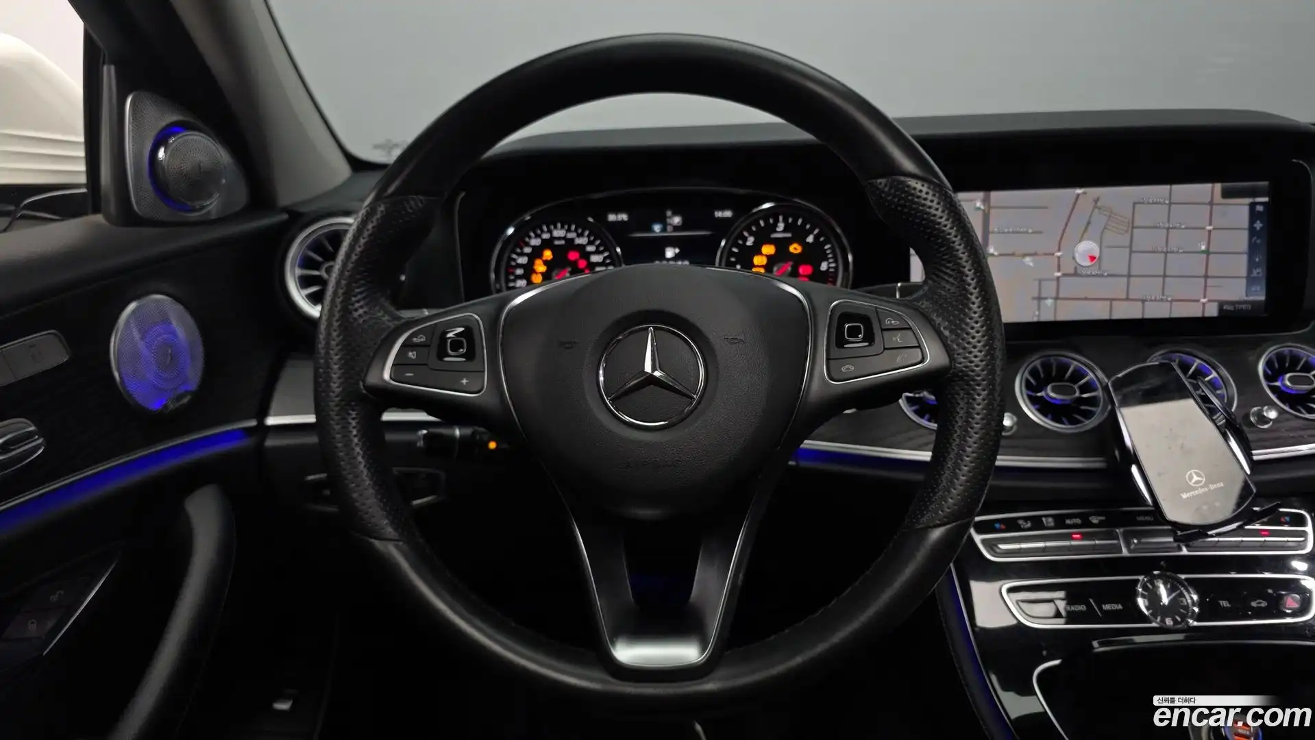 E-Class Mercedes-Benz 2017.7-OPTION-017