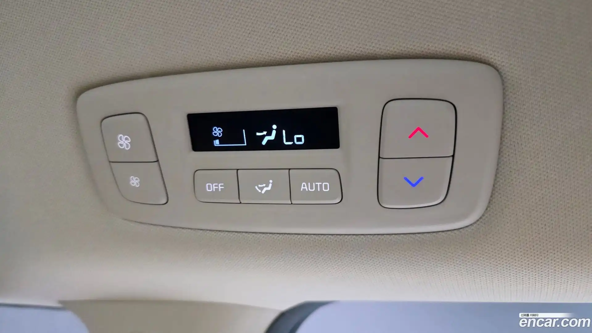 Canival Kia 2023.8-OPTION-021
