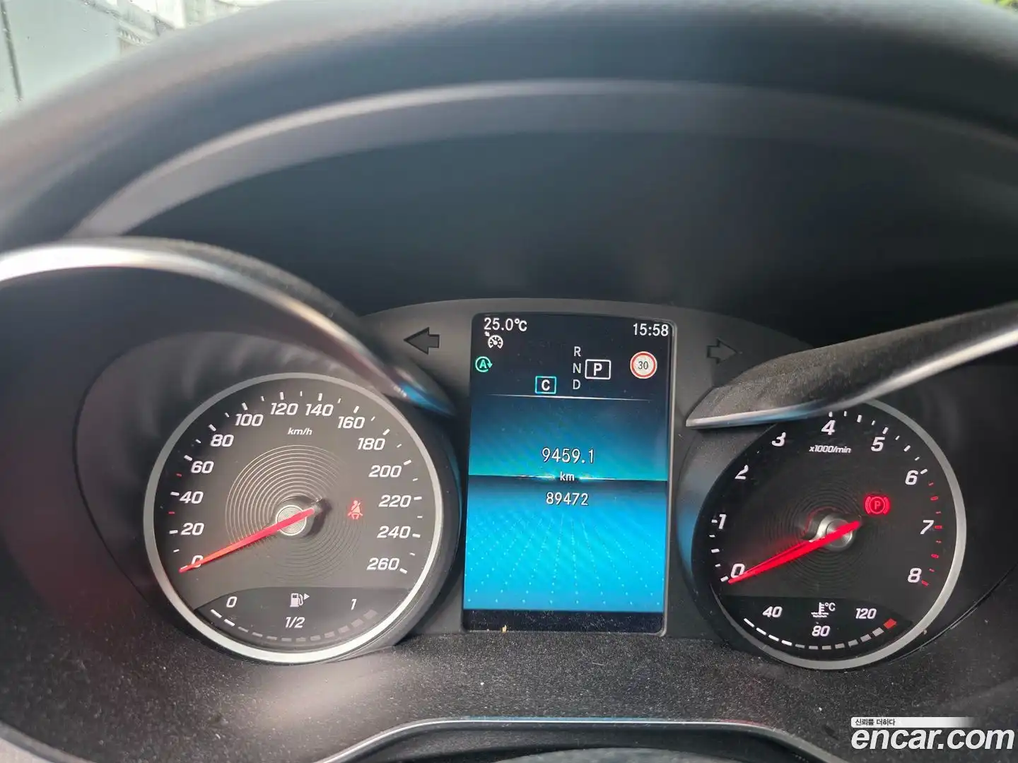 C-Class Mercedes-Benz 2020.2-INNER-010