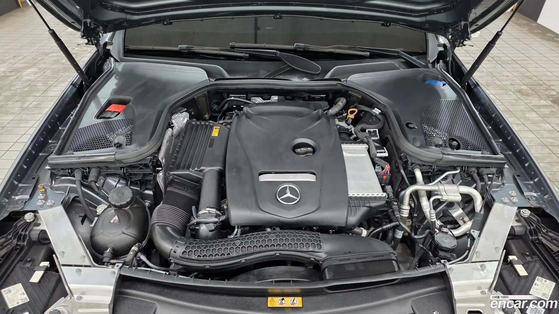 E-Class Mercedes-Benz 2023.4-OUTER-006