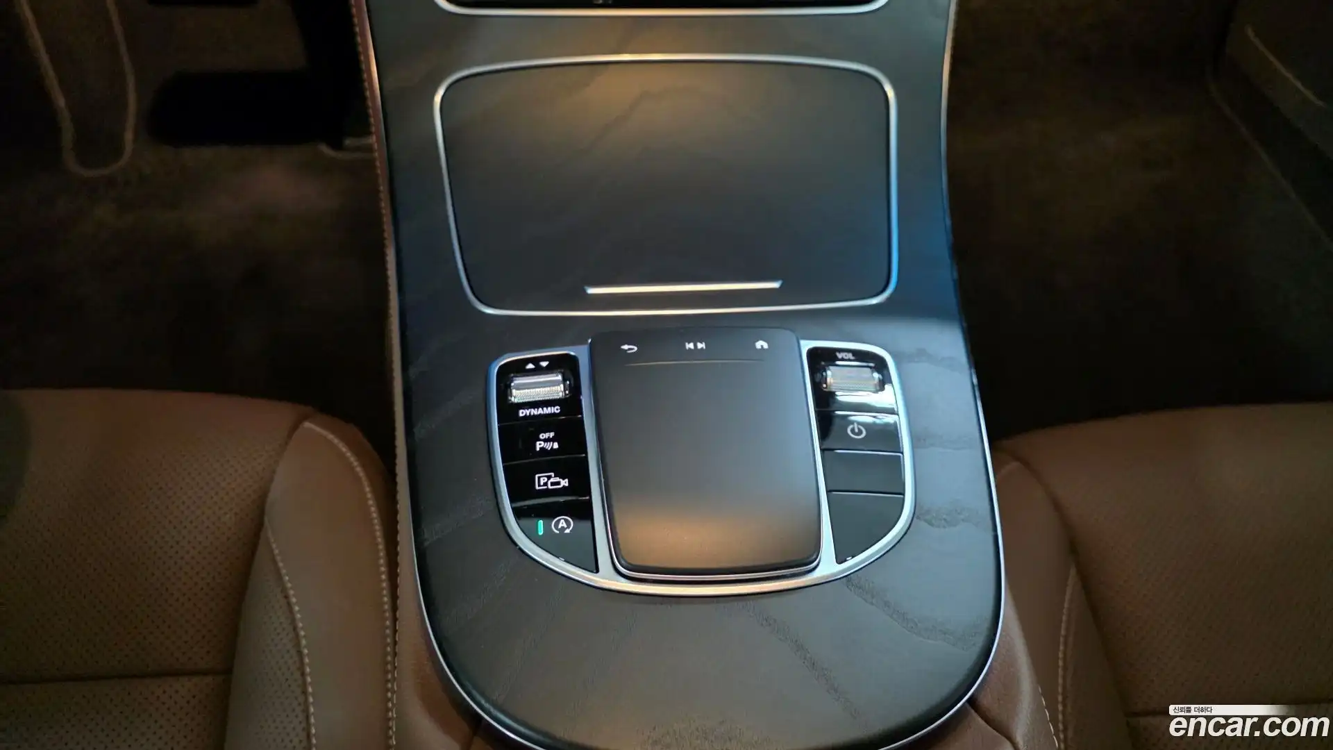 E-Class Mercedes-Benz 2023.4-INNER-009