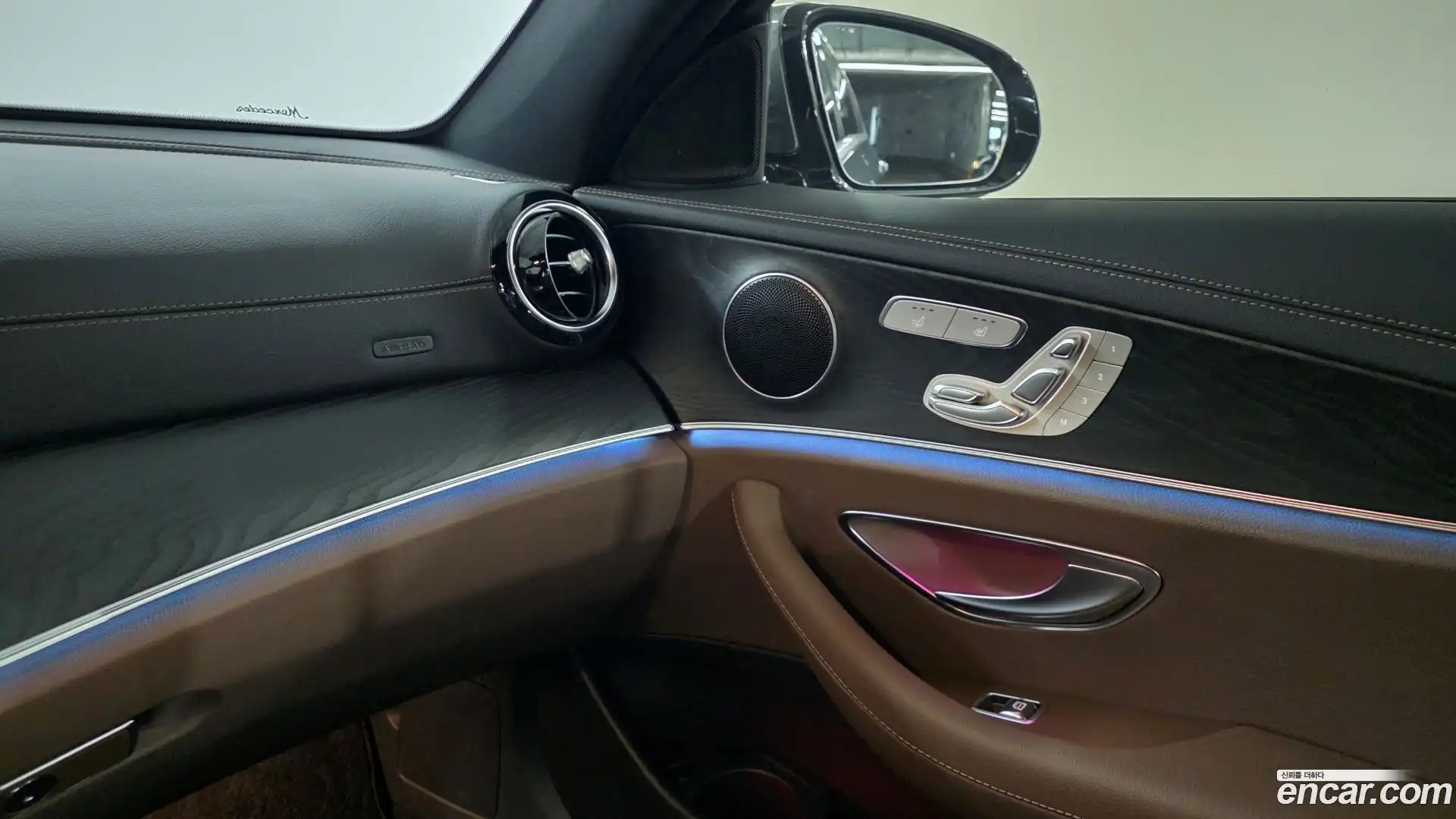 E-Class Mercedes-Benz 2023.4-OPTION-017