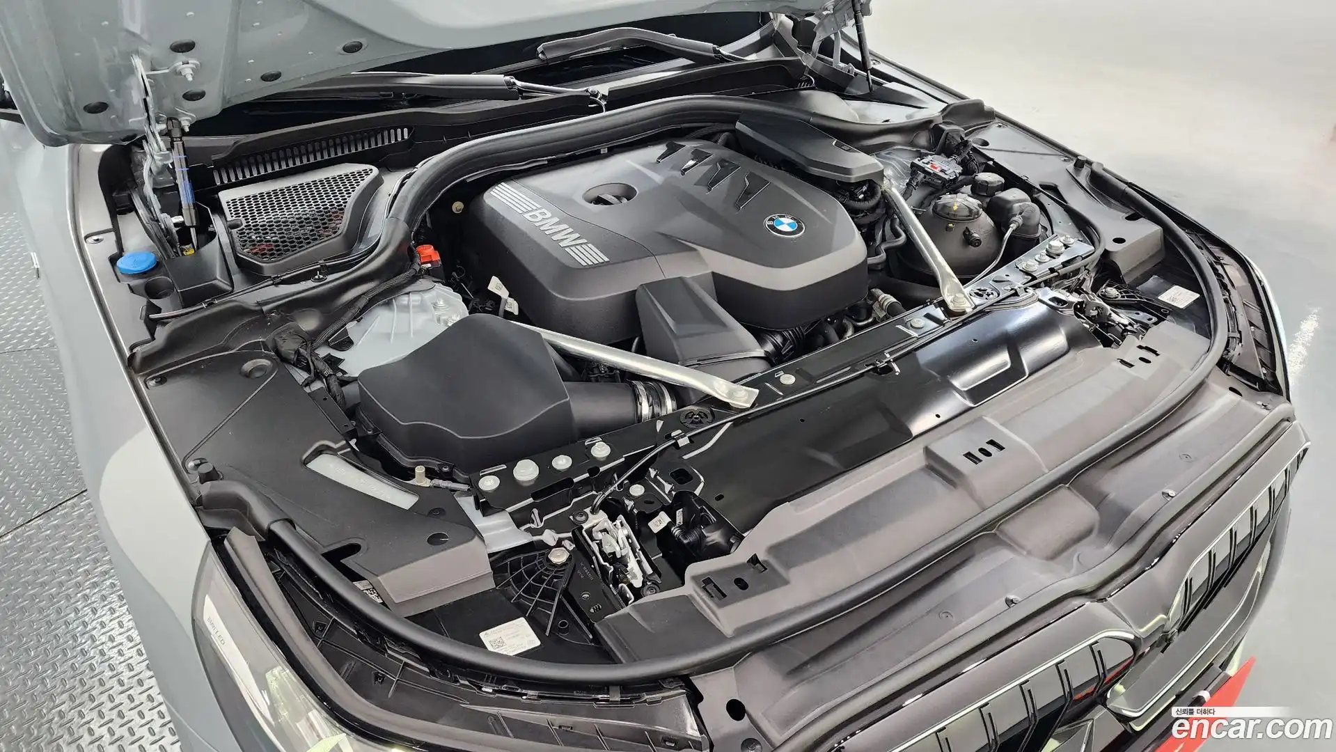 5-Series BMW 2025.6-OUTER-006