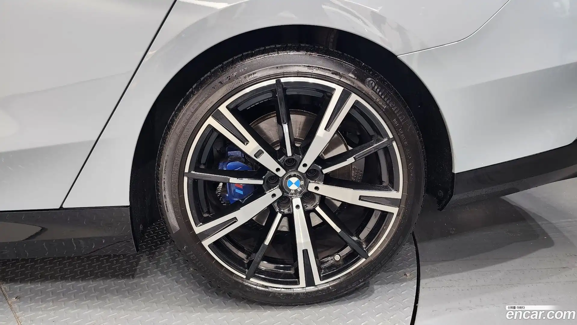 5-Series BMW 2025.6-OUTER-031