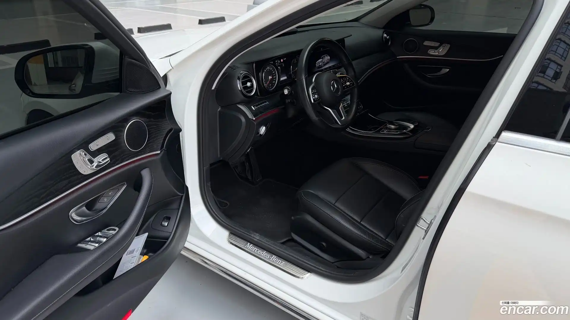 E-Class Mercedes-Benz 2019.10-OPTION-017