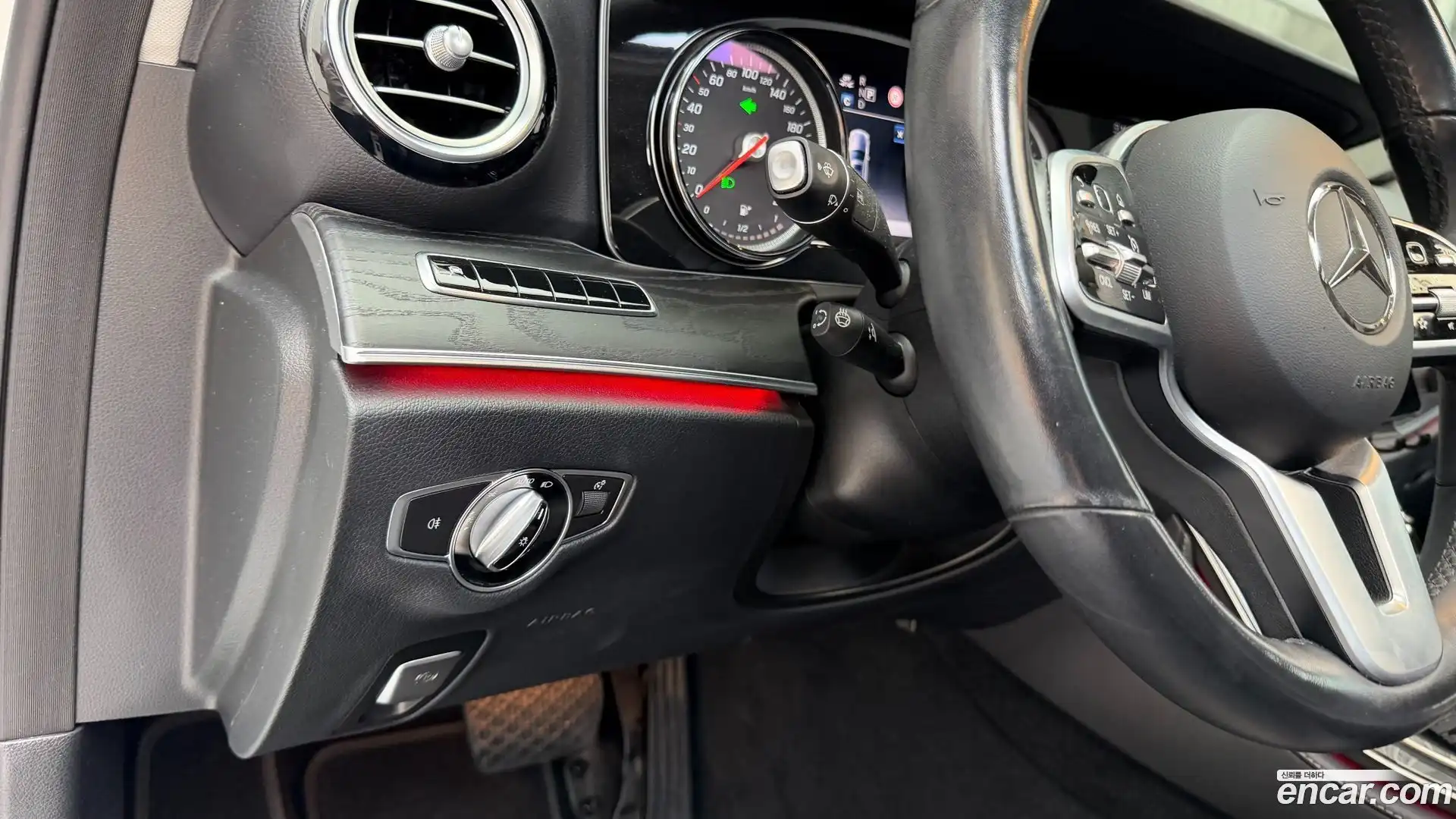 E-Class Mercedes-Benz 2019.10-OPTION-022