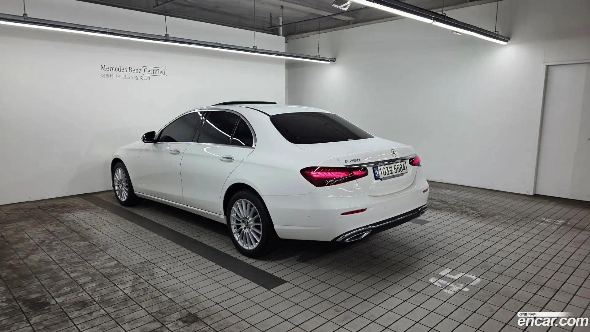 E-Class Mercedes-Benz 2023.7-OUTER-002