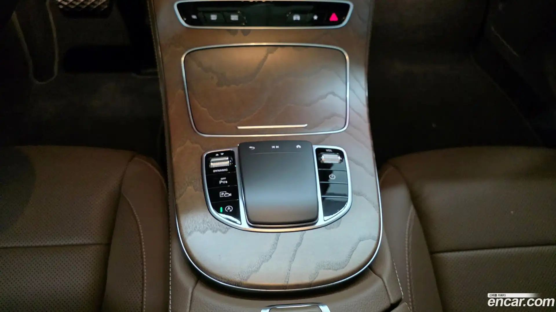 E-Class Mercedes-Benz 2023.7-INNER-009