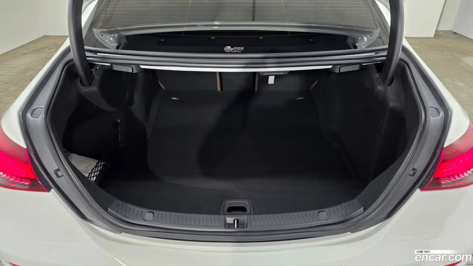 E-Class Mercedes-Benz 2023.7-OPTION-015