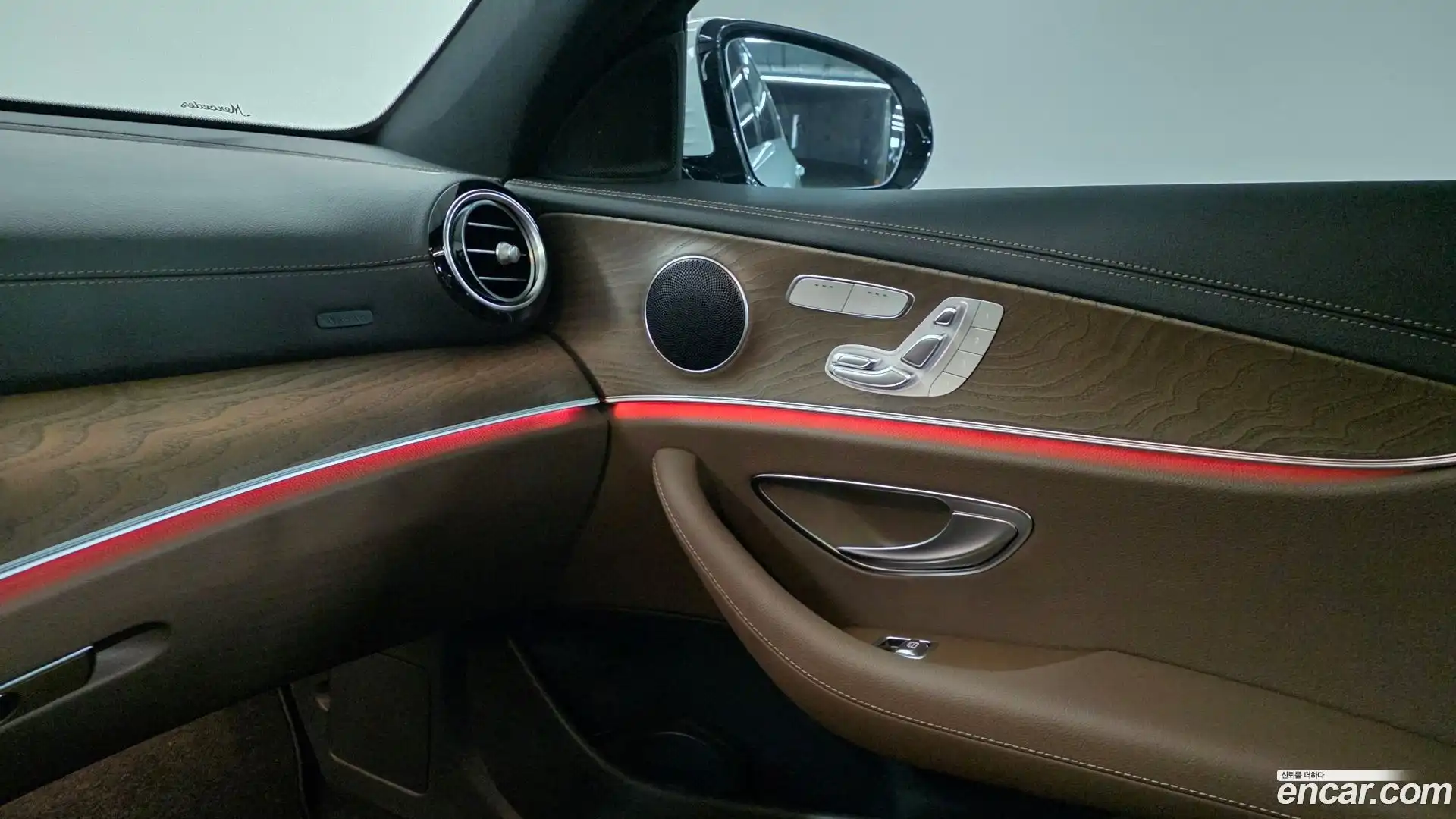 E-Class Mercedes-Benz 2023.7-OPTION-017