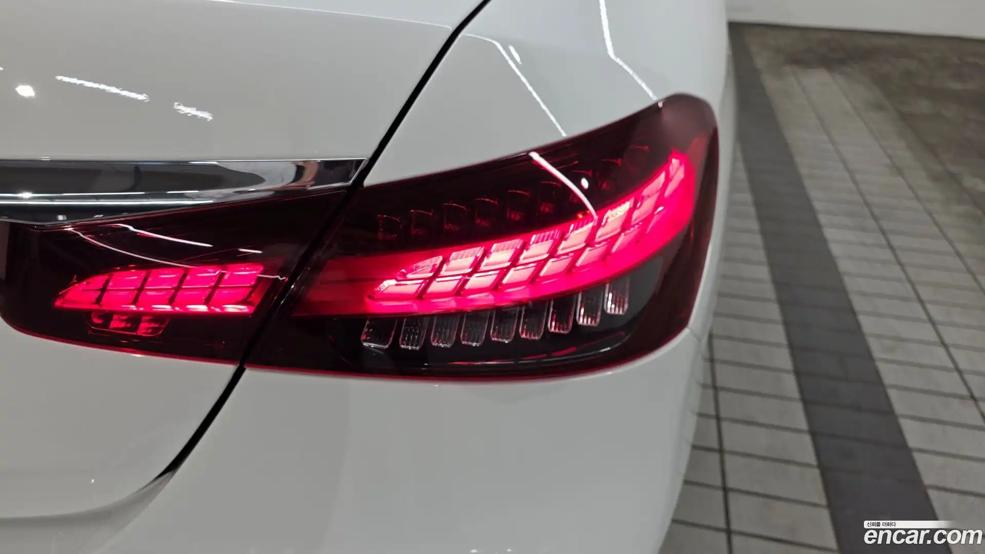 E-Class Mercedes-Benz 2023.7-OPTION-024
