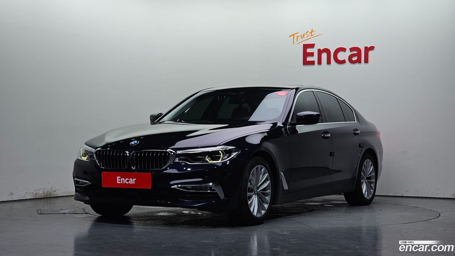 Main__Slider__Photo:5-Series BMW 2018.4-0
