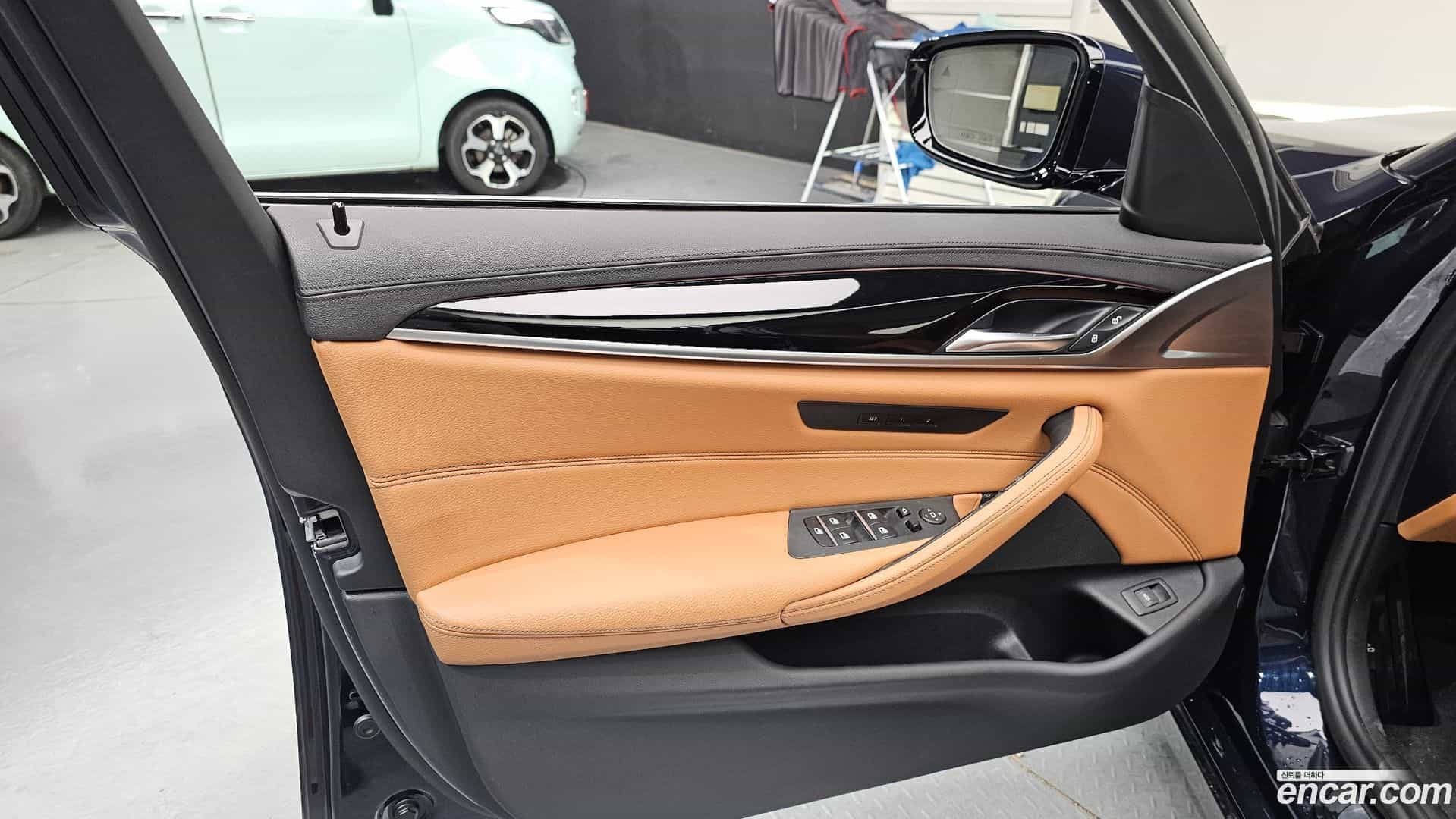 5-Series BMW 2018.4-INNER-034