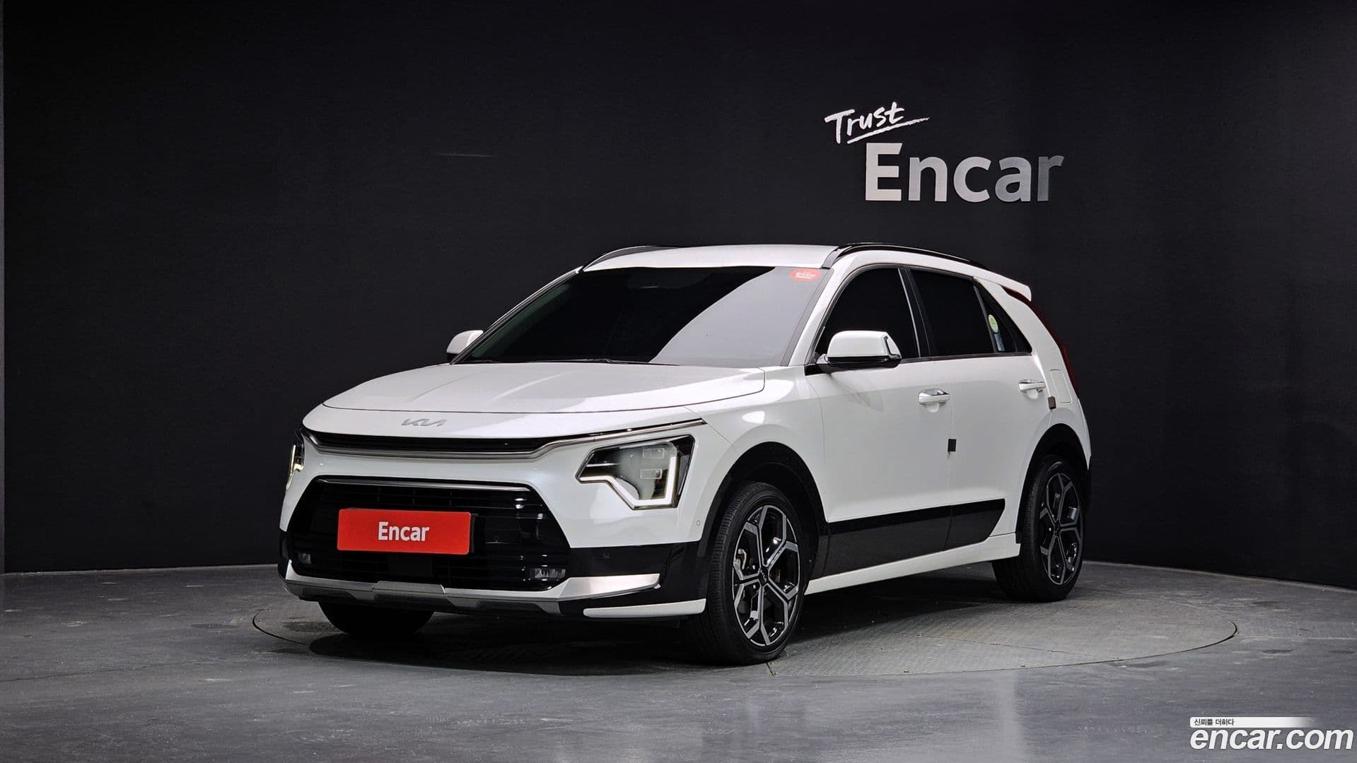 Main__Slider__Photo:Niro Kia 2022.6-0