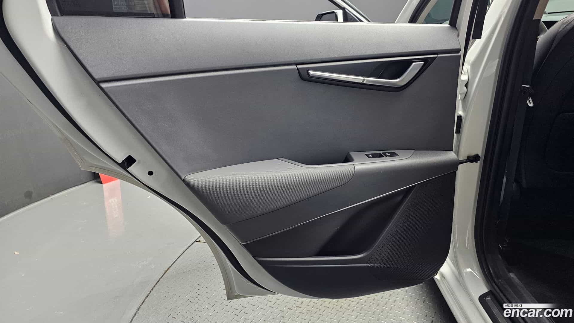 Niro Kia 2022.6-INNER-035
