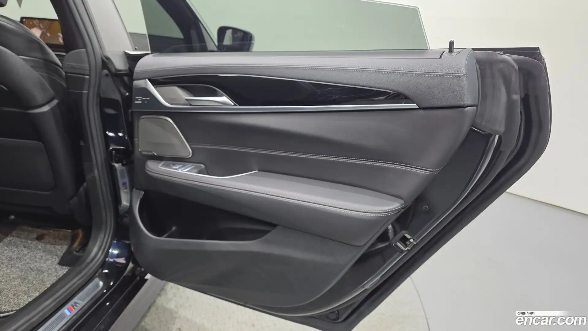 Gran Turismo BMW 2022.11-INNER-035
