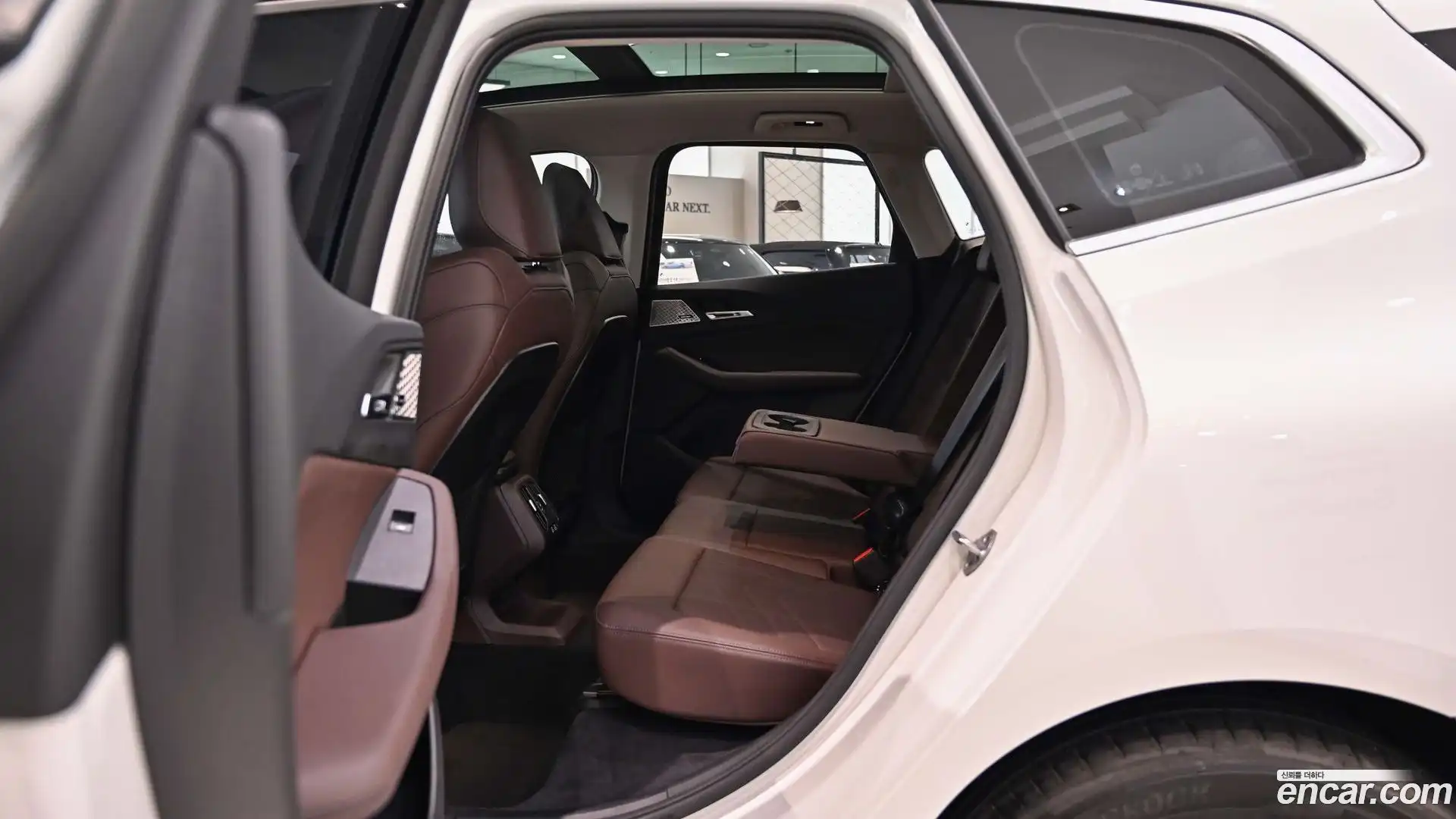2-Series BMW 2024.2-INNER-010