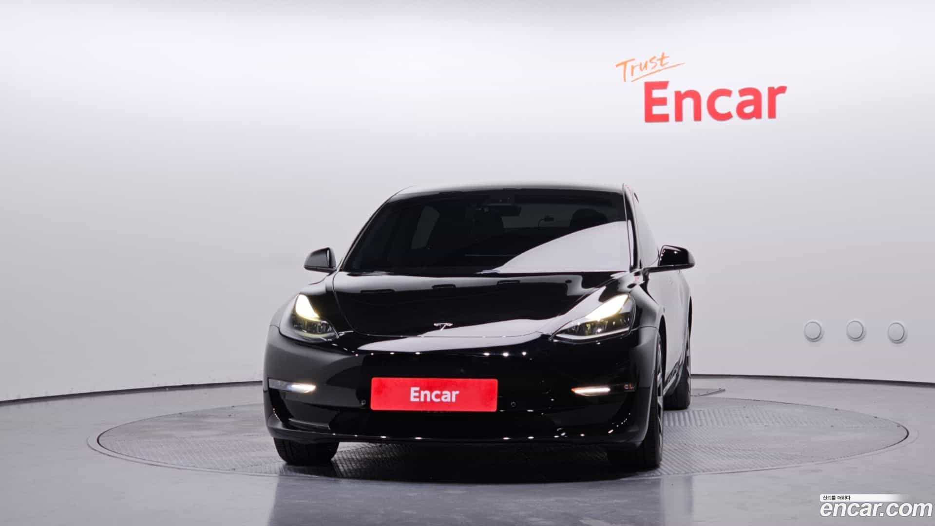 Model 3 Tesla 2021.2-OUTER-003