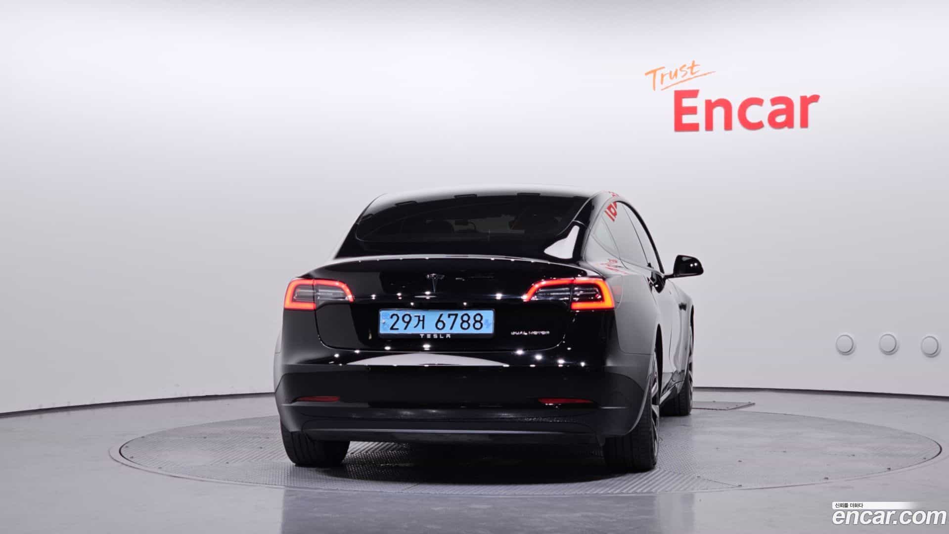 Model 3 Tesla 2021.2-OUTER-004