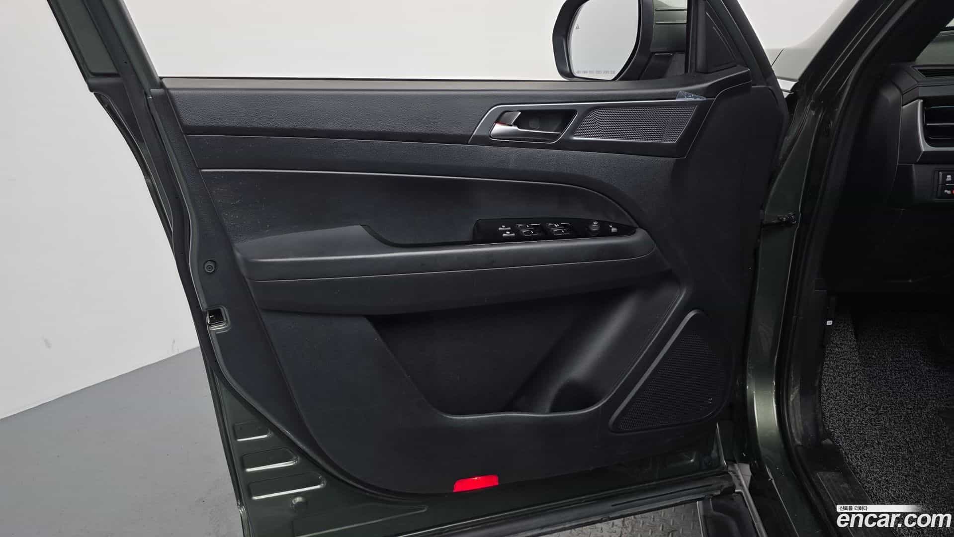 Rexton KG Mobility 2024.7-INNER-034
