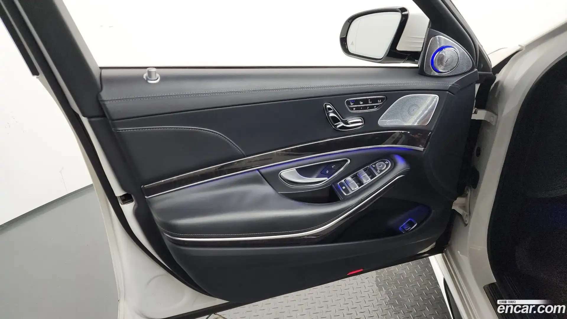S-Class Mercedes-Benz 2017.11-INNER-034