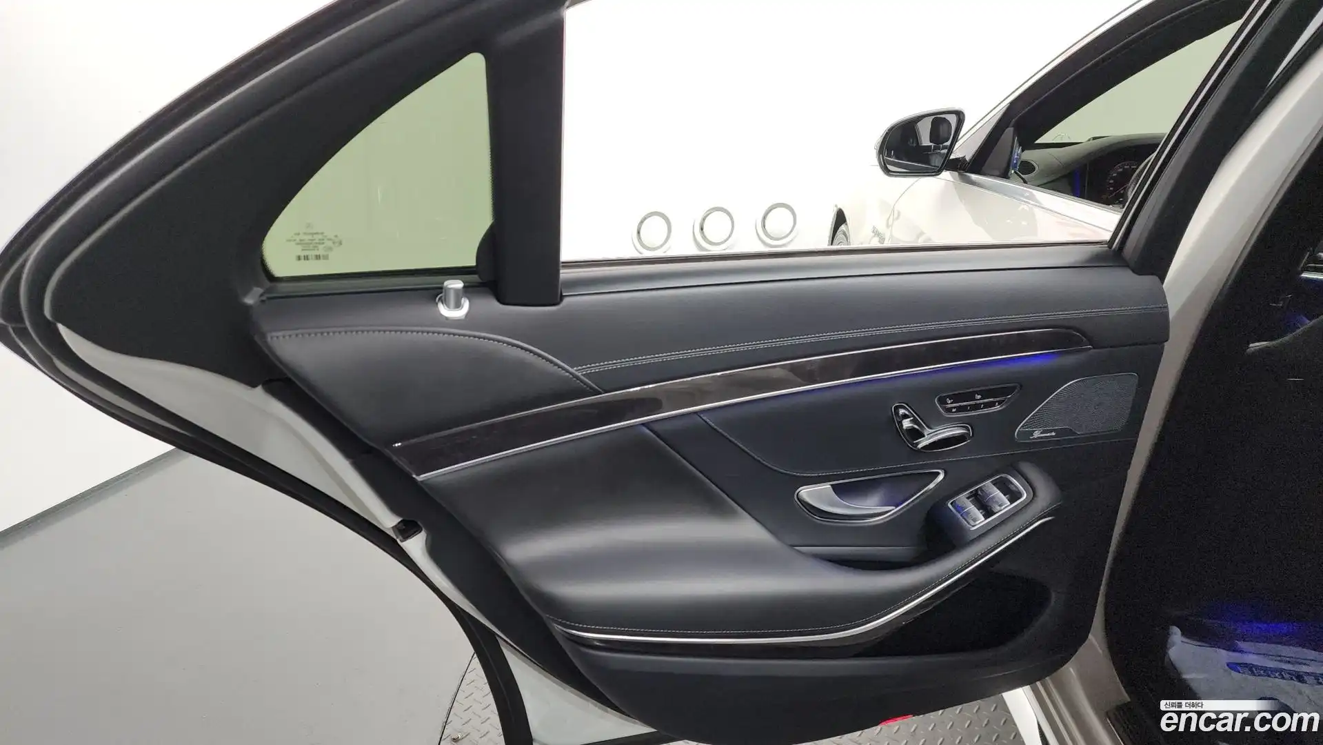 S-Class Mercedes-Benz 2017.11-INNER-035