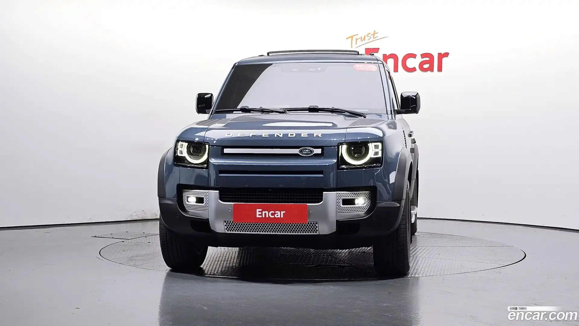 Defender Land Rover 2021.11-OUTER-003