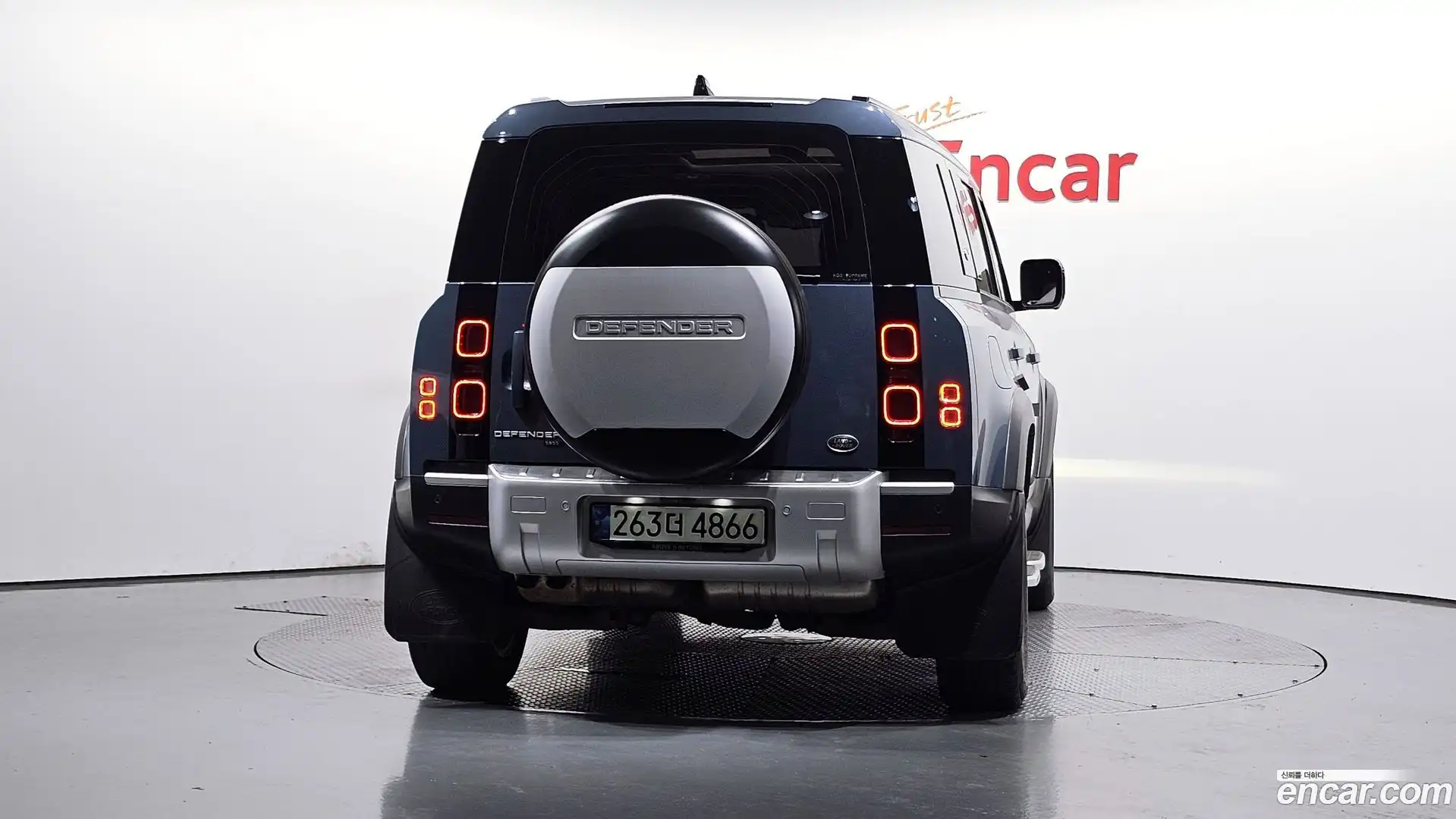 Defender Land Rover 2021.11-OUTER-004