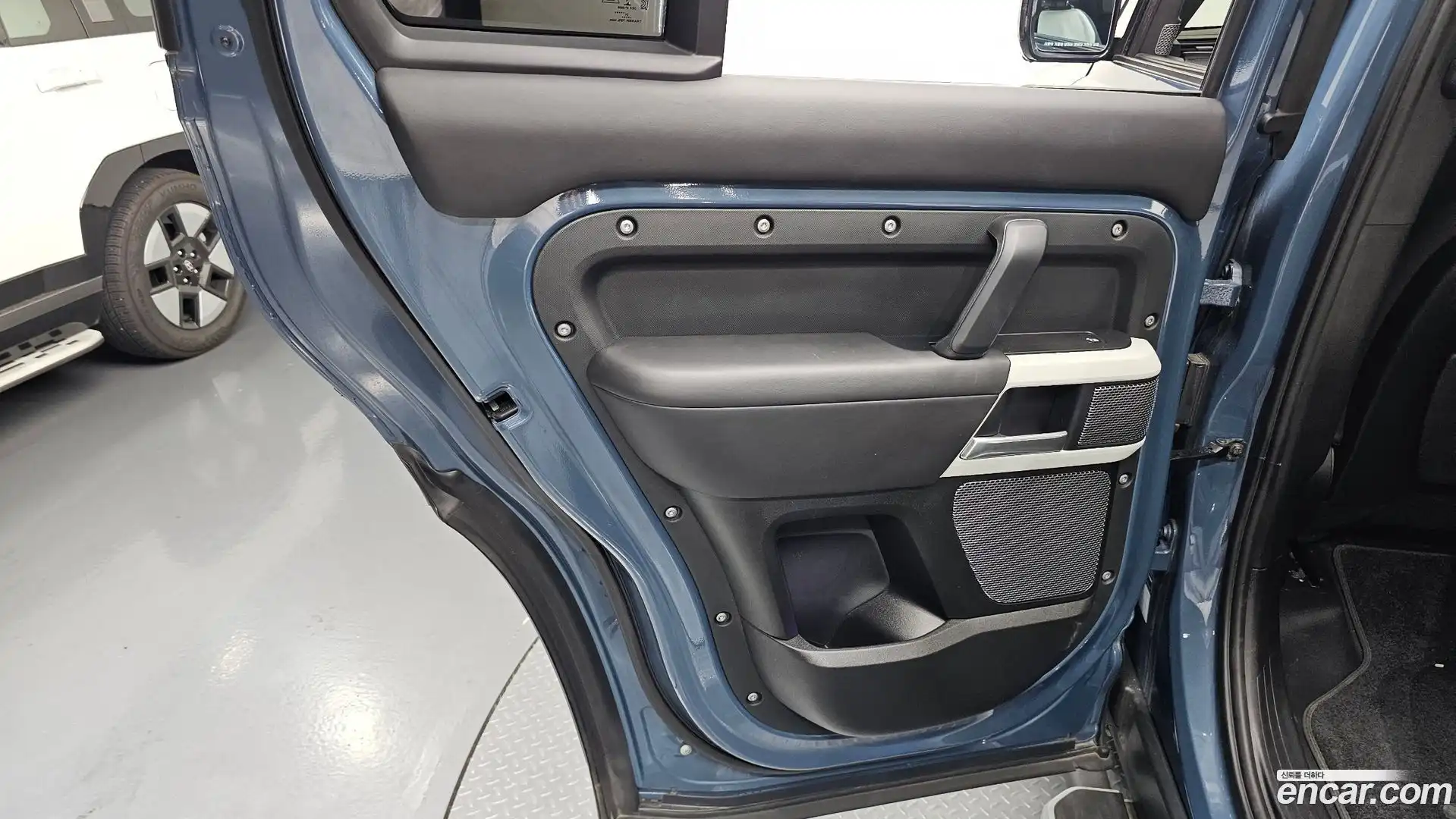 Defender Land Rover 2021.11-INNER-035