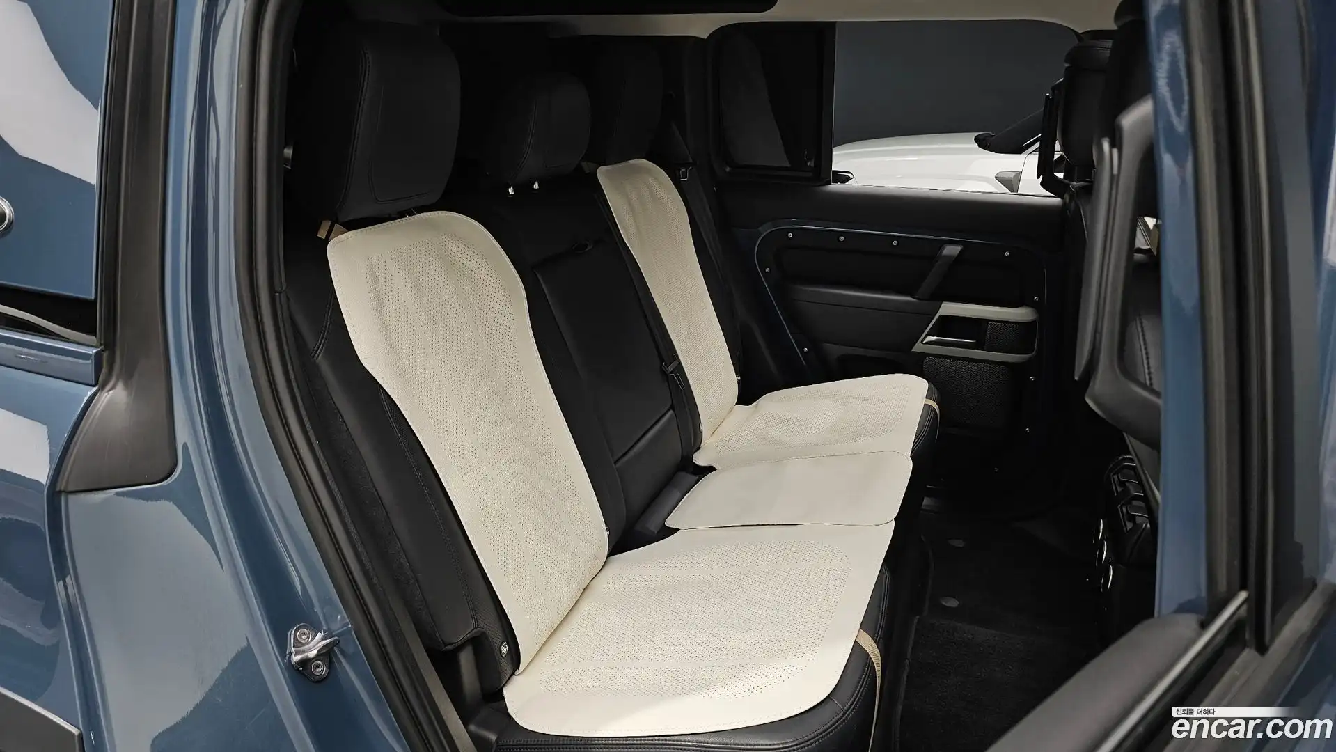 Defender Land Rover 2021.11-INNER-036