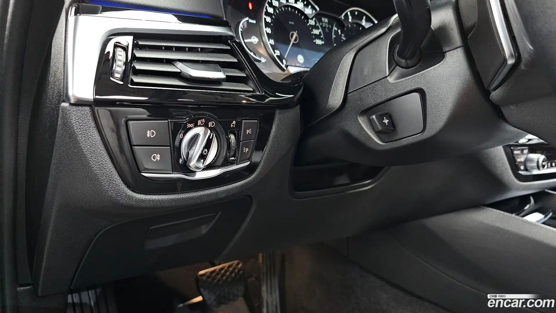 5-Series BMW 2018.5-OPTION-019
